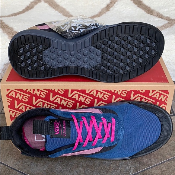 • VANS ULTRARANGE GIBRALTAR SEA/EBONY WMNS - Picture 3 of 16